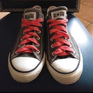 Used Converse all star sz9